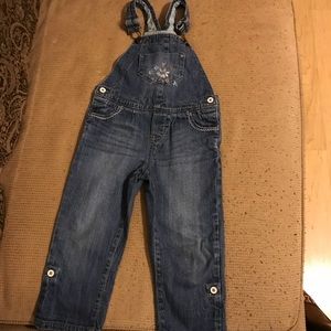 Girls 3T denim overalls.